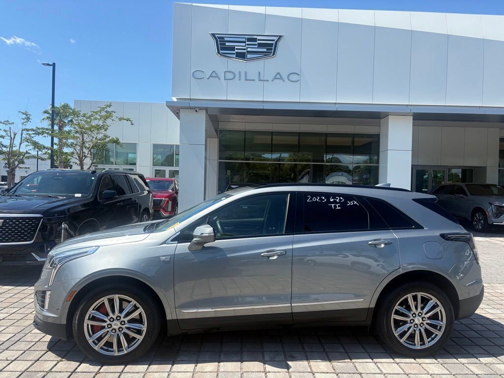 2023 CADILLAC XT5