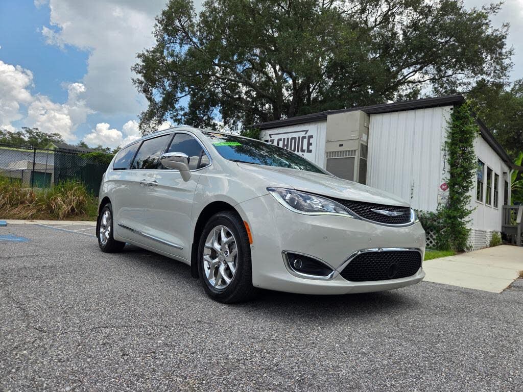 2017 CHRYSLER Pacifica