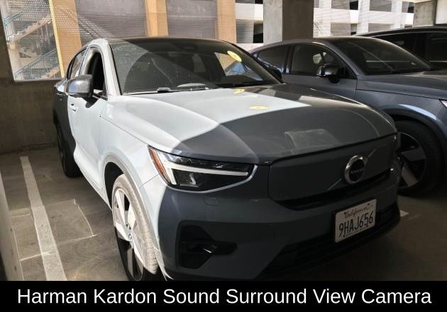 2023 VOLVO C40