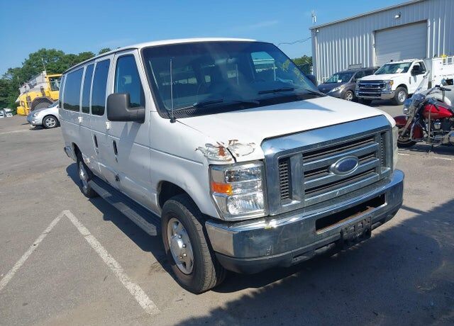 2012 FORD E-350