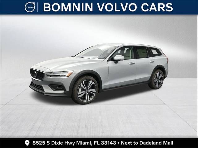 2026 VOLVO V60CC