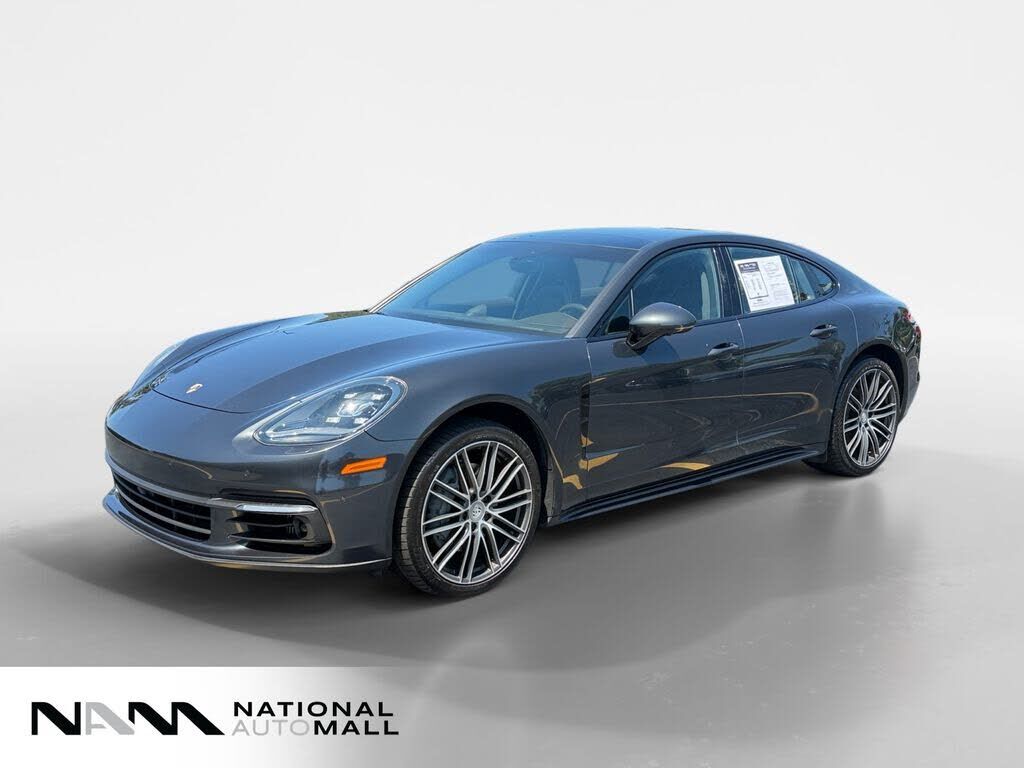 2018 PORSCHE Panamera