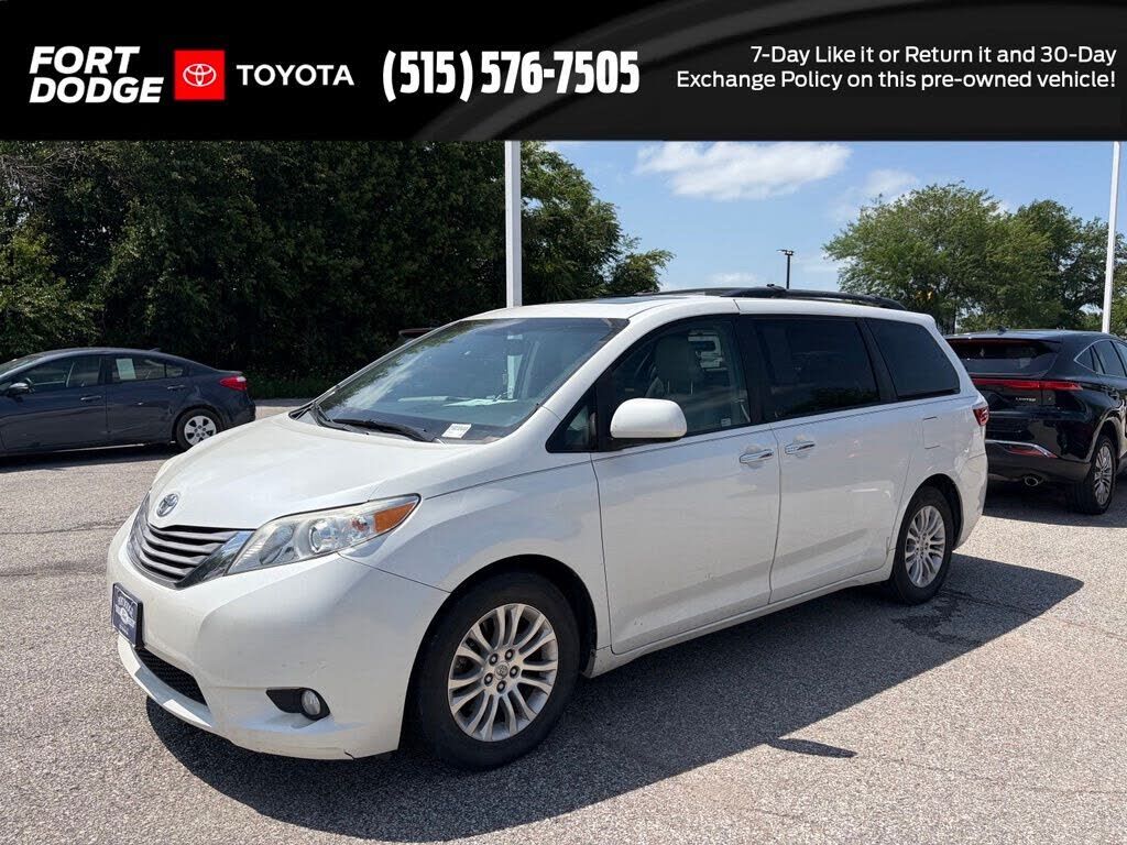 2015 TOYOTA Sienna