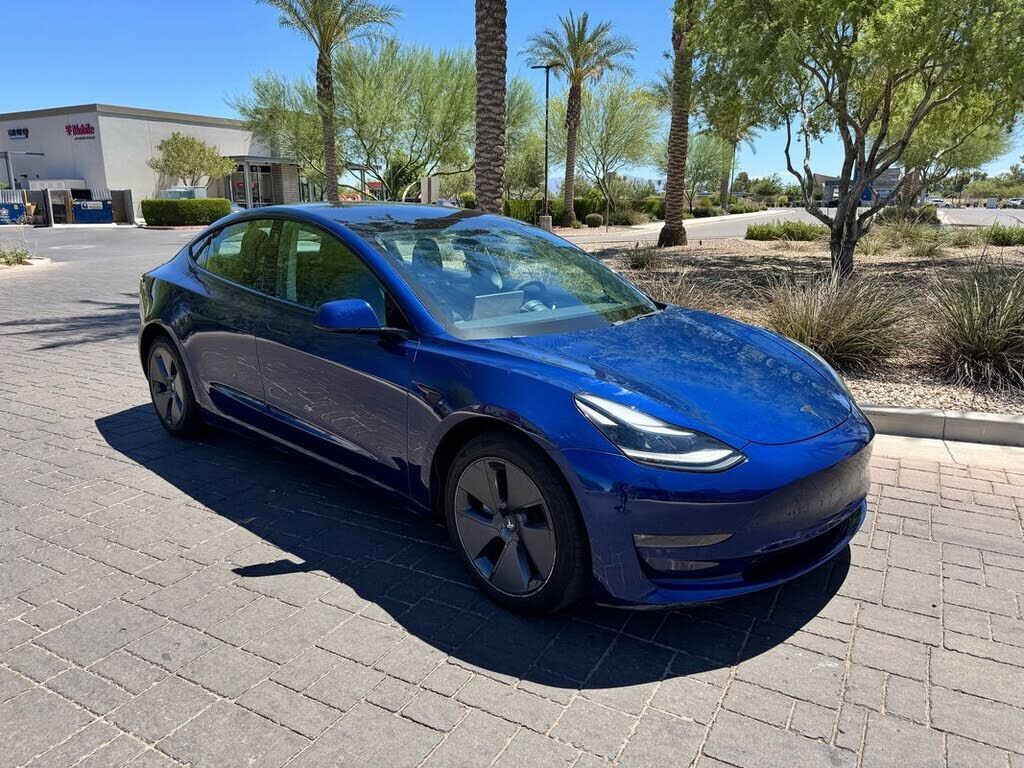 2022 TESLA Model 3