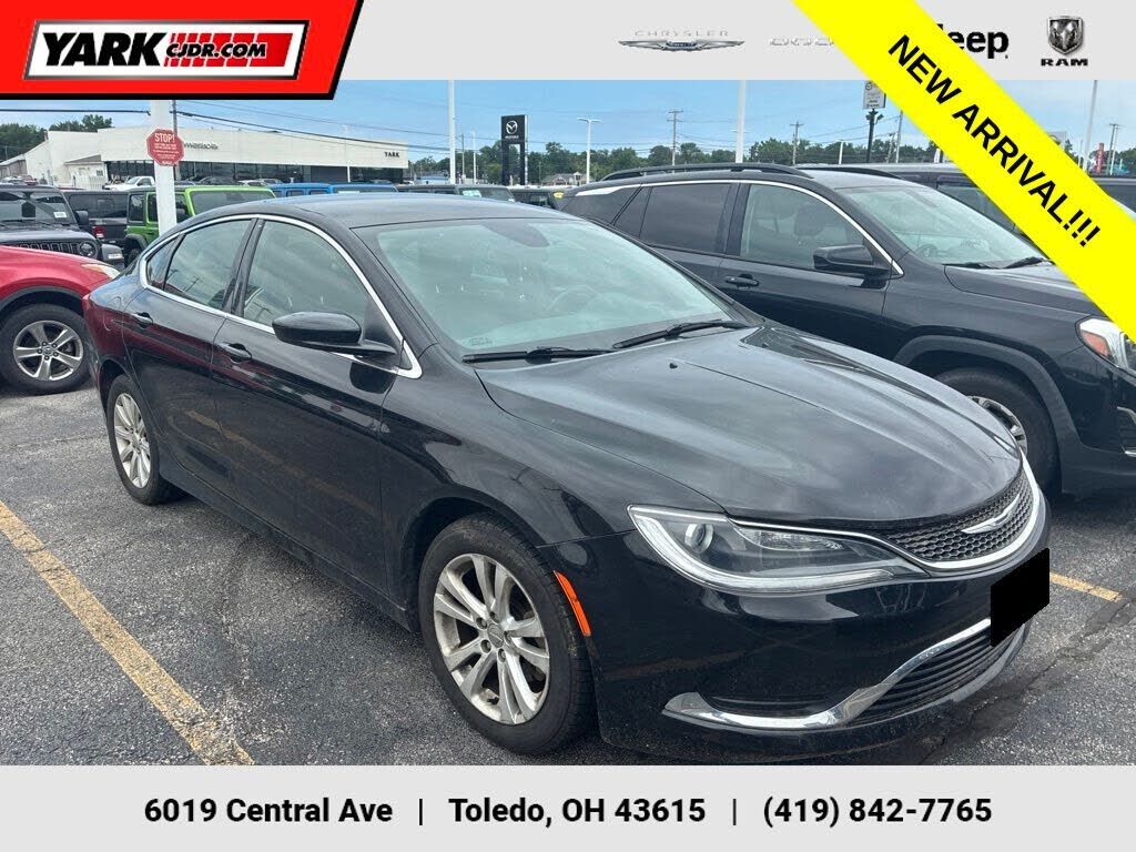 2016 CHRYSLER 200