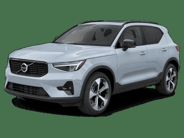 2026 VOLVO XC40