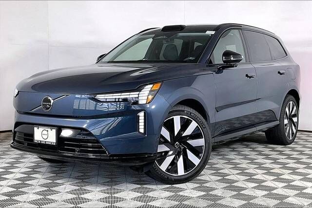 2025 VOLVO EX90