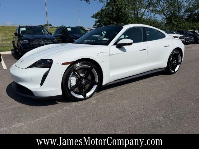 2021 PORSCHE Taycan