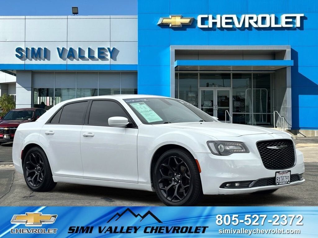 2019 CHRYSLER 300