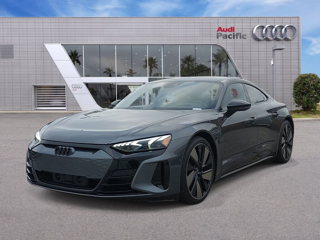 2023 AUDI e-tron GT