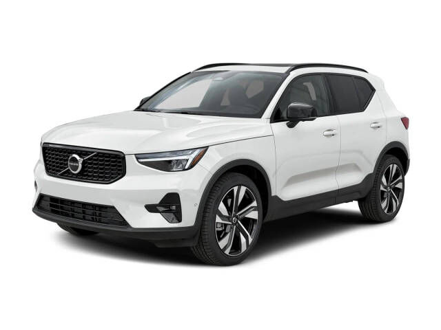 2026 VOLVO XC40