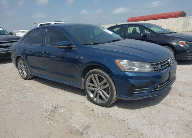 2018 VOLKSWAGEN Passat