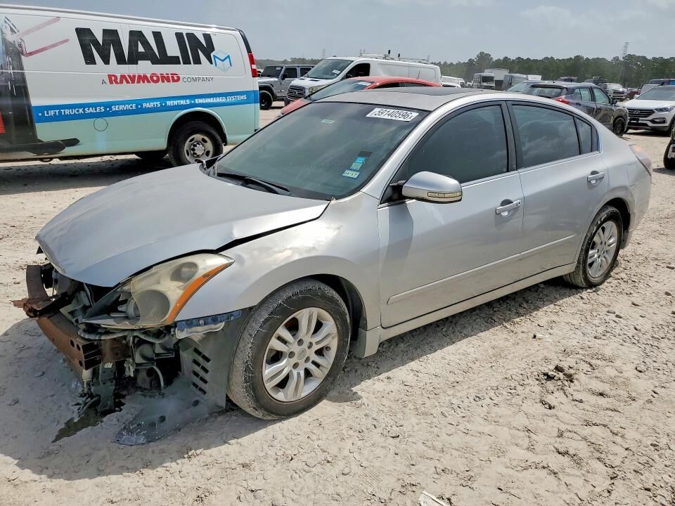2010 NISSAN Altima