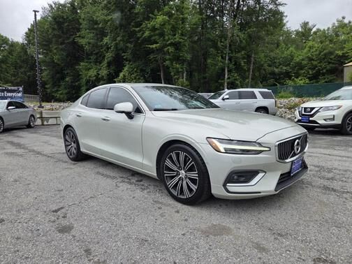 2019 VOLVO S60