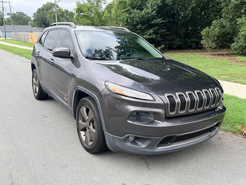 2017 JEEP Cherokee