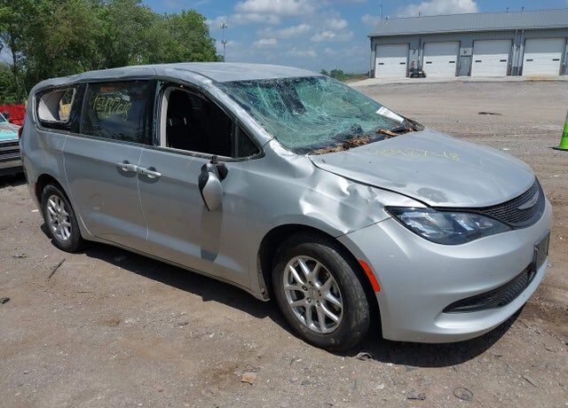 2023 CHRYSLER Voyager