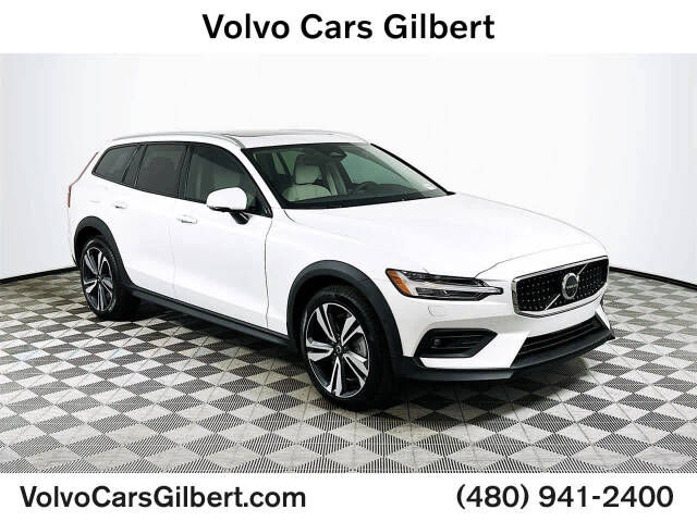 2026 VOLVO V60CC