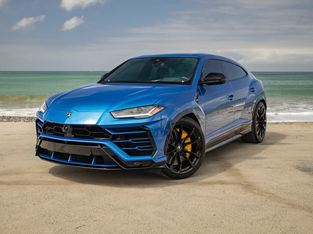 2020 LAMBORGHINI URUS