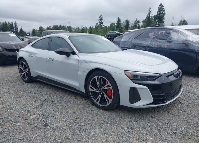 2022 AUDI e-tron