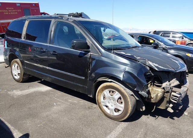 2010 CHRYSLER Town and Country