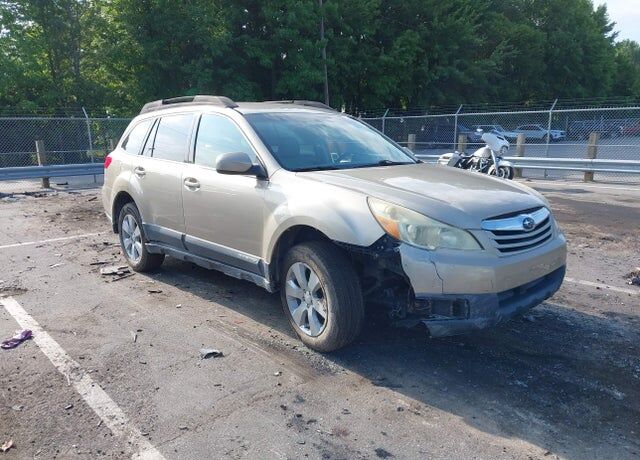 2010 SUBARU Outback