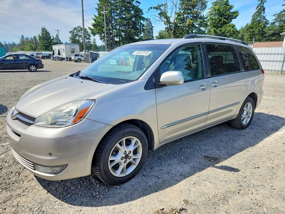 2004 TOYOTA Sienna