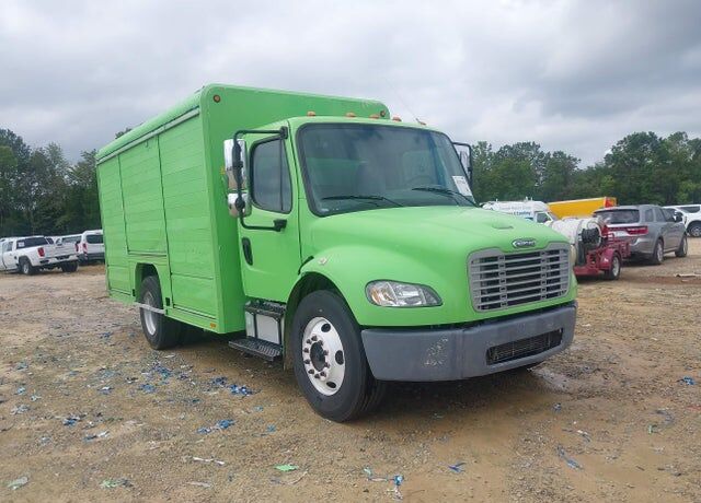 2006 FREIGHTLINER M2