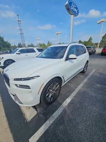 2023 BMW X7