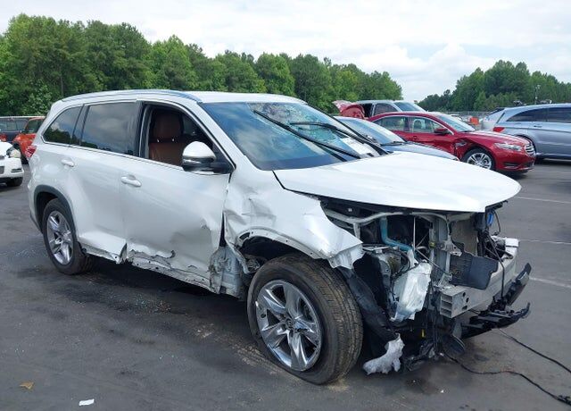 2018 TOYOTA Highlander