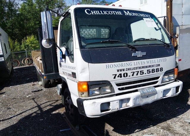 2002 CHEVROLET W4