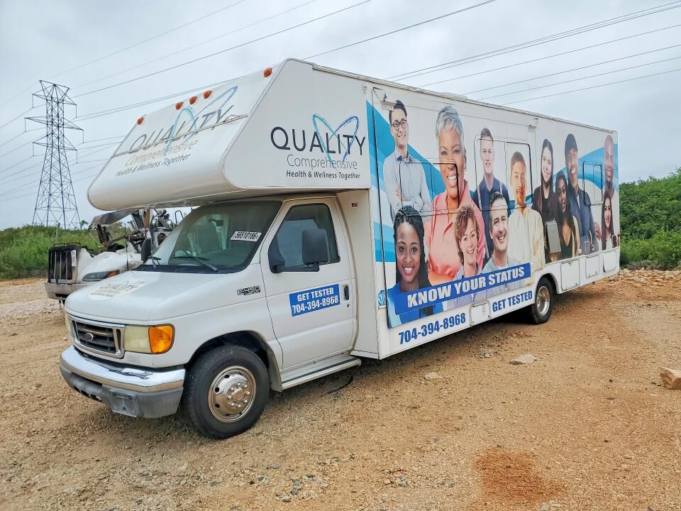 2005 FORD E-450