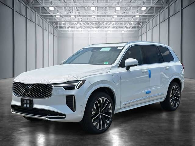 2025 VOLVO XC90