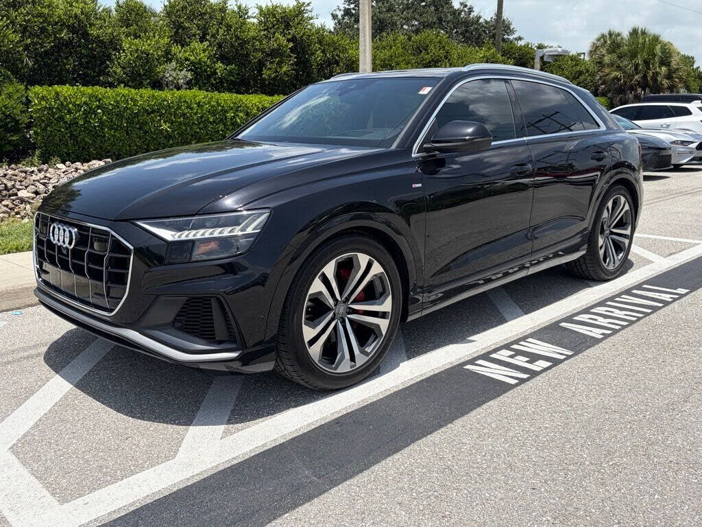 2020 AUDI Q8