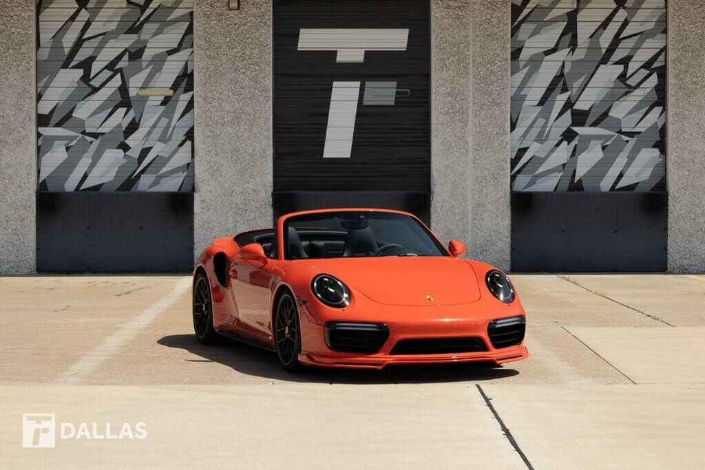 2017 PORSCHE 911