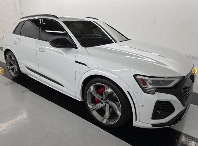 2024 Audi SQ8