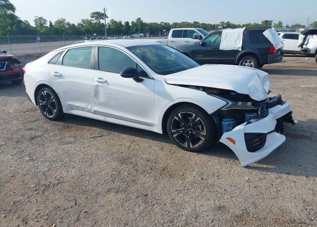 2023 KIA K5