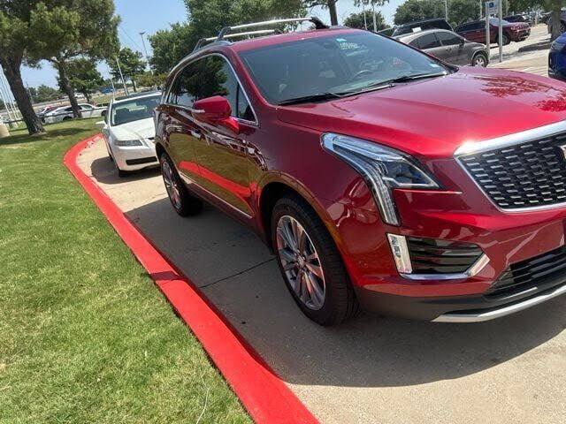 2025 CADILLAC XT5