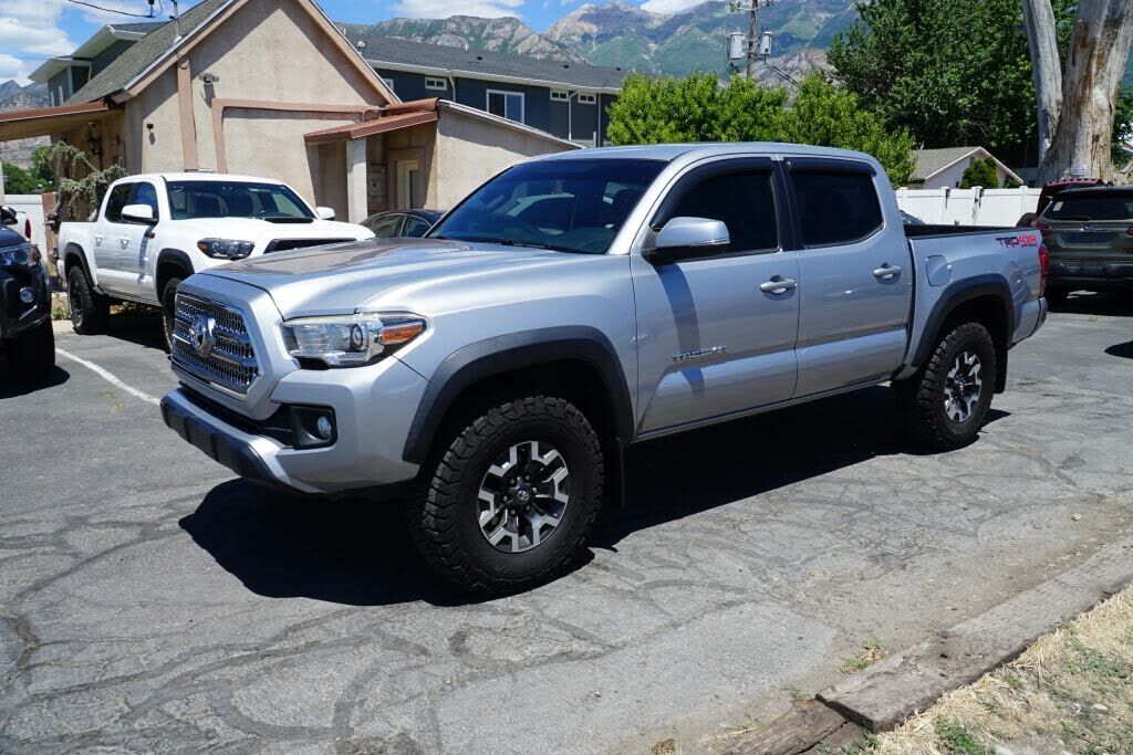 2017 TOYOTA Tacoma