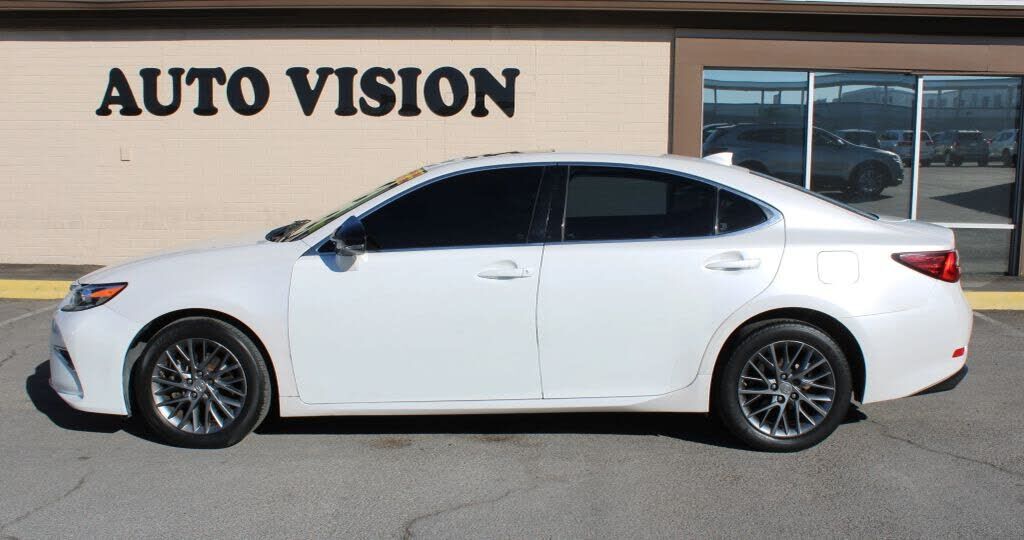 2018 LEXUS ES