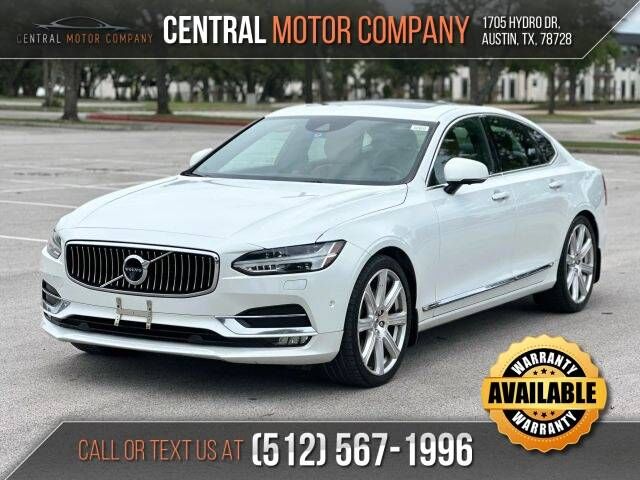 2017 VOLVO S90