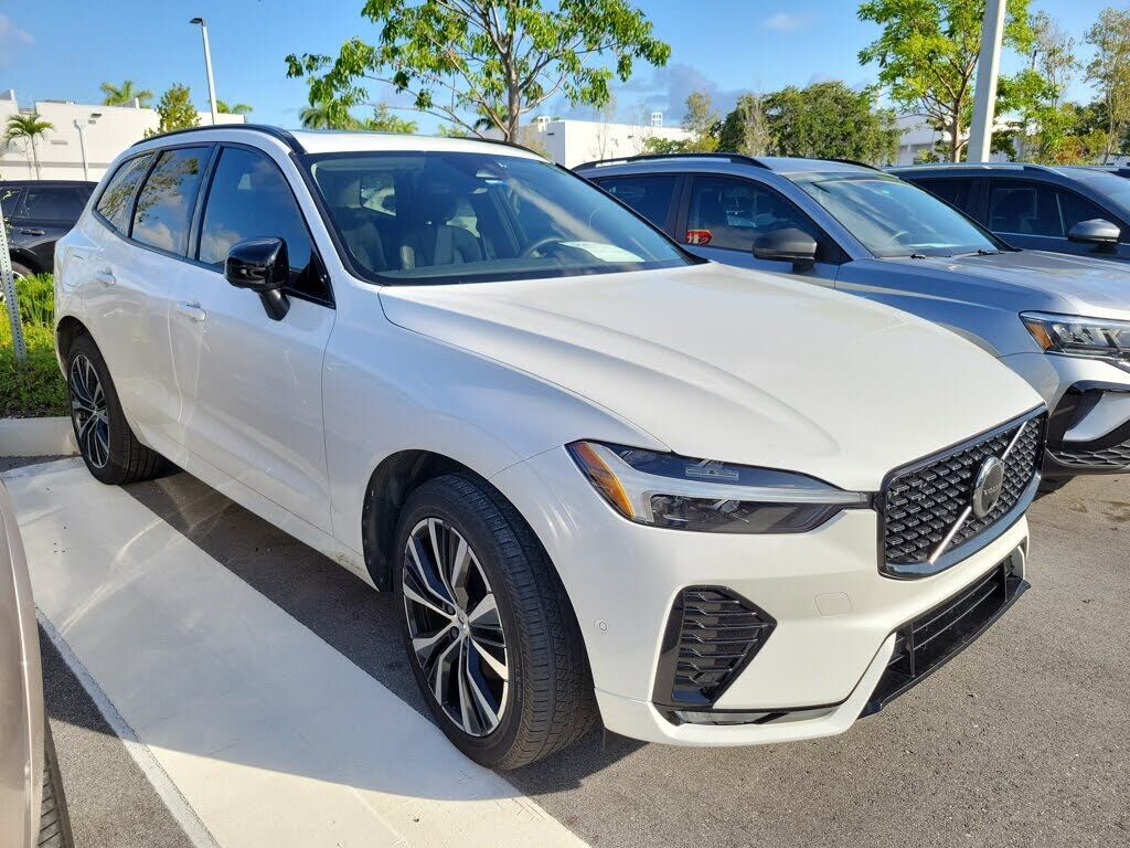 2024 VOLVO XC60