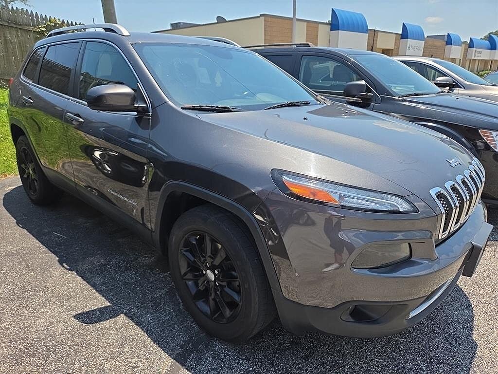 2017 JEEP Cherokee