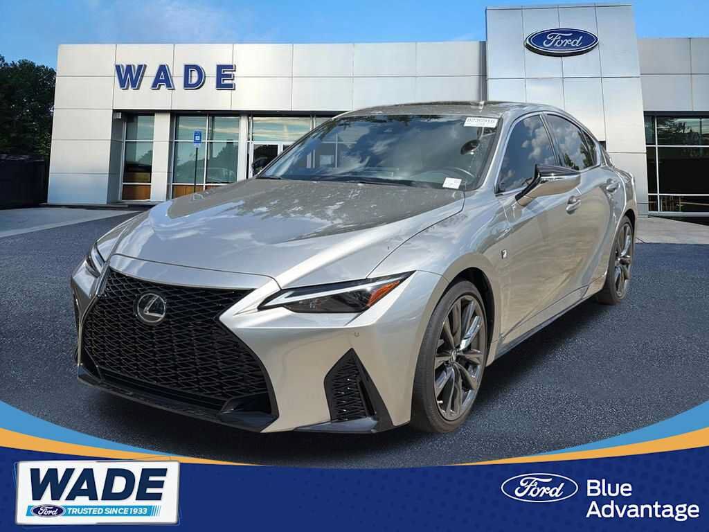 2022 LEXUS IS