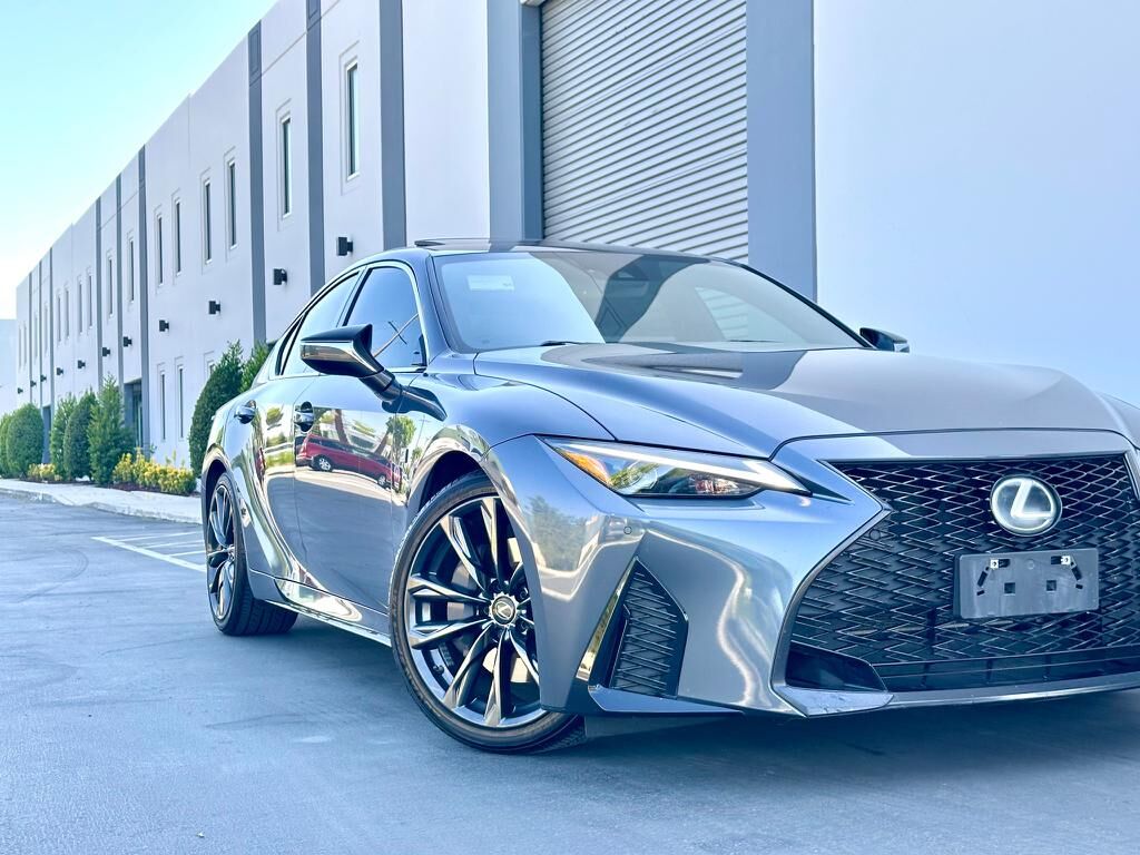 2022 LEXUS IS
