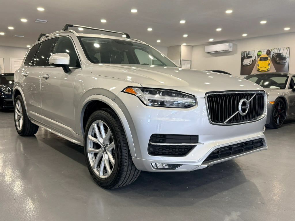 2019 VOLVO XC90
