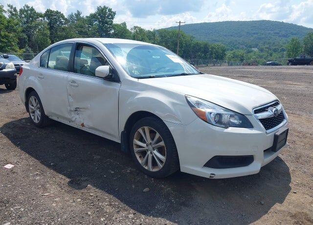 2014 SUBARU Legacy