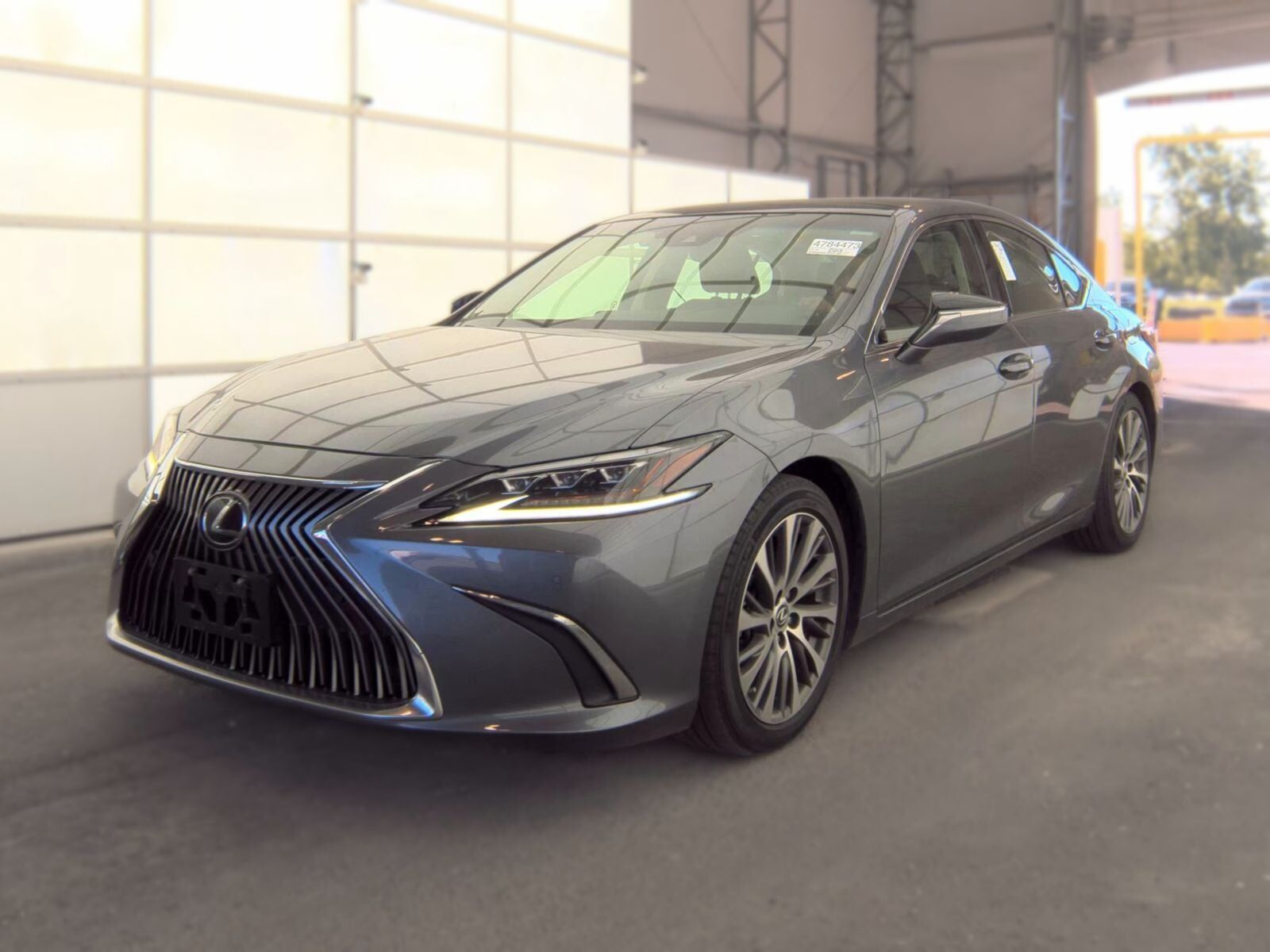 2019 LEXUS ES