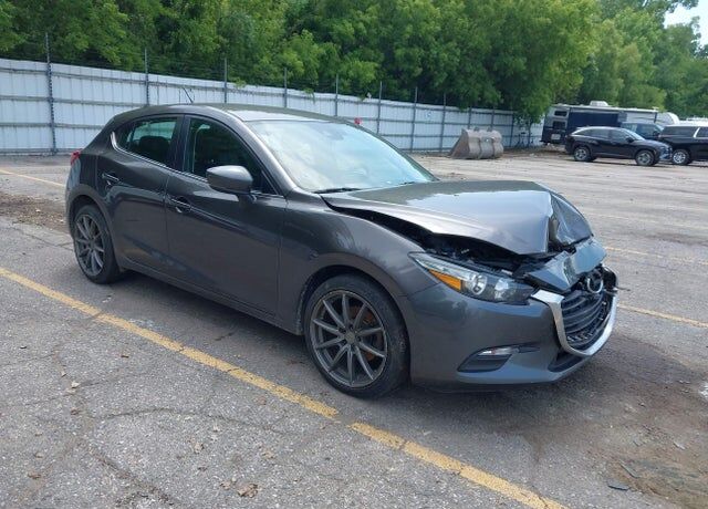 2018 MAZDA Mazda3