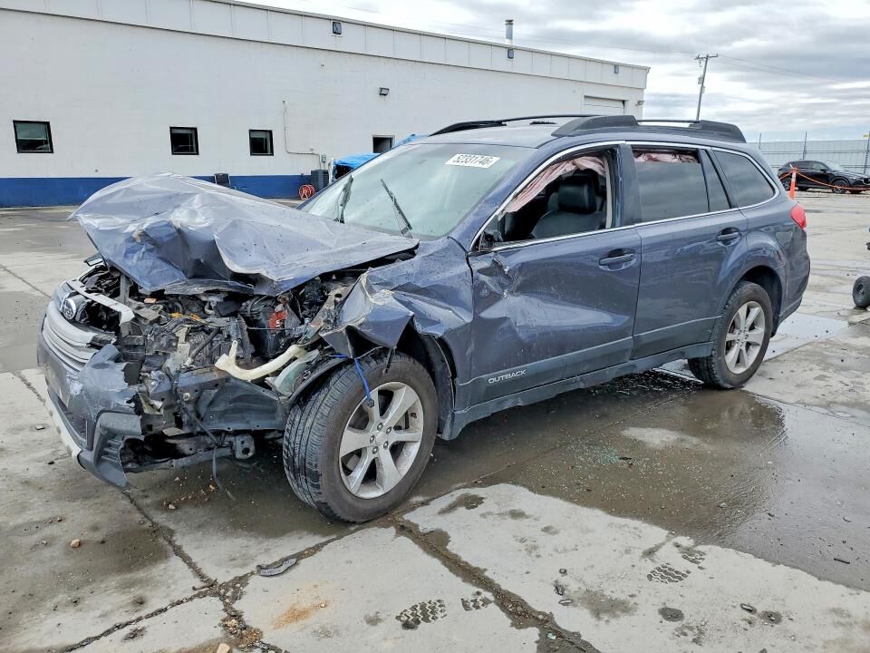 2014 SUBARU Outback