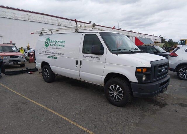2013 FORD E-250